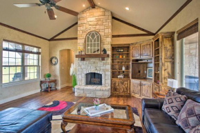 Less Than 3 Mi to Texas Tulips Pilot Point Home with Patio